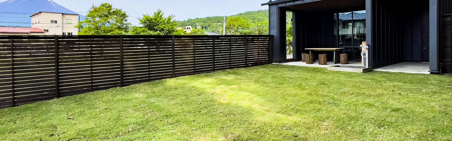 Beds and Dog run - Yamanakako