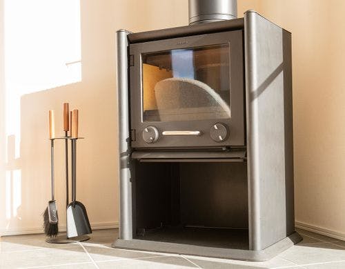 暖炉で寒い日でも安心