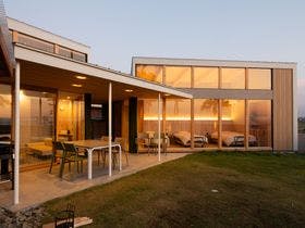Dog　Villa　Holoholo