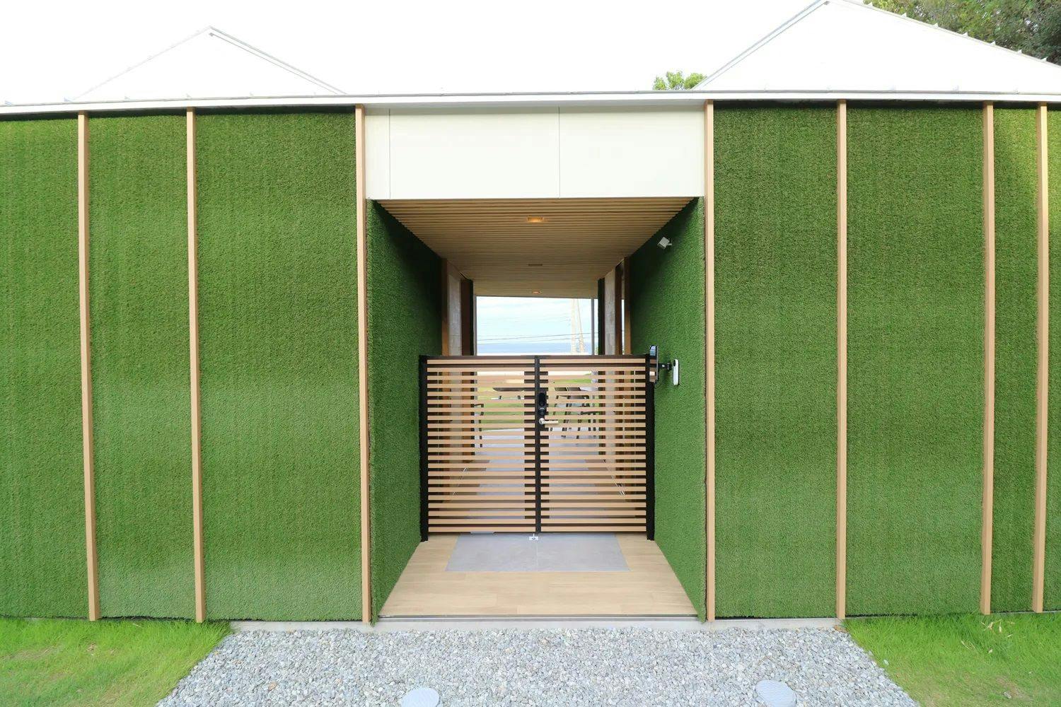 Dog Villa Holoholo