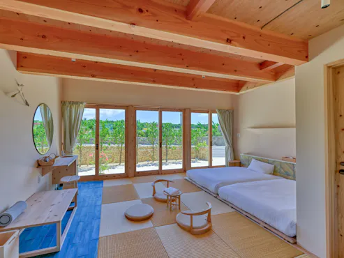 明るいベッドルーム