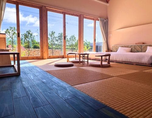 和風の落ち着いた雰囲気のリビングルーム