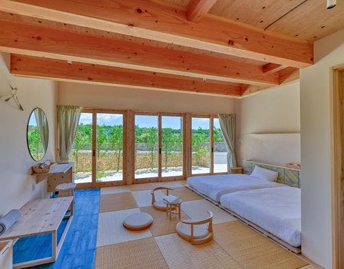 明るいベッドルーム