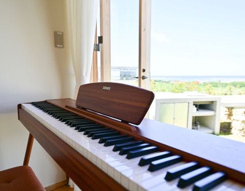 電子ピアノ。音楽を楽しむひとときを。