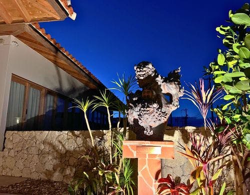 守り神と共に静寂の夜を過ごす石垣ヒルズ