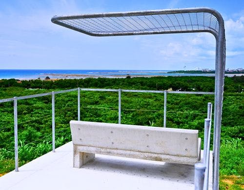 パノラマビューを楽しめるスカイデッキ