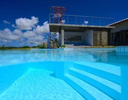 プールサイドの景観