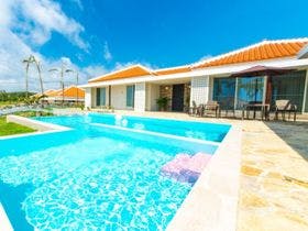 石垣島　ザ　ミヤラガーデン(ＴＨＥ　ＭＩＹＡＲＡＧＡＲＤＥＮ)