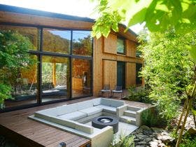 �y�É���:�ɓ��E�F�����E��ށzbekka izu