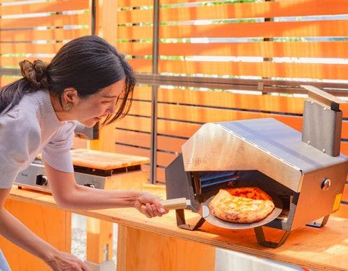 ピザ窯「ENRO窯焼マスター」でピザをどうぞ