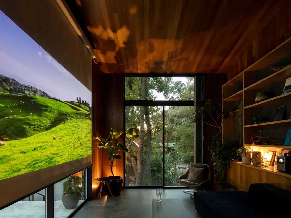 大画面プロジェクター
