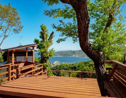 ・【ツリーテラス】雄大な相模湾を一望