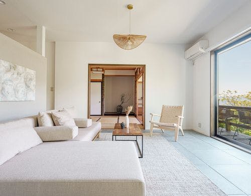 ・【リビング】ふんだんに日が差し込む空間