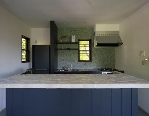 ・【キッチン】設備豊富な明るいキッチン