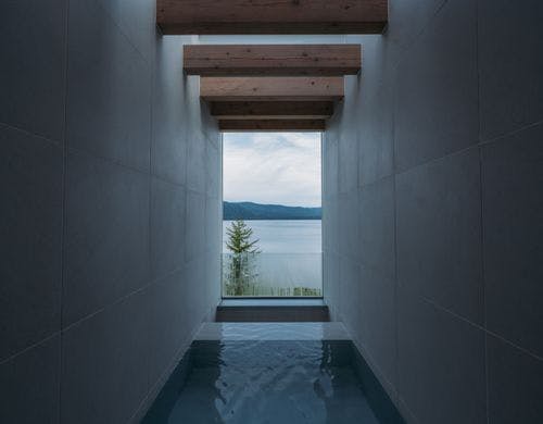 汀２階のベッドルーム