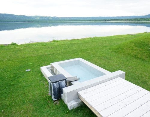 温　湖畔露天風呂