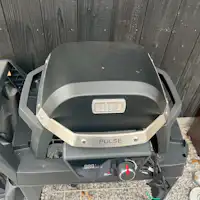 มีเตา BBQ ไฟฟ้า Weber ให้บริการ