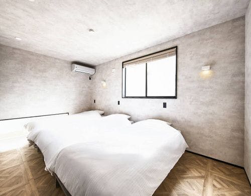 寝室2：シングル3台