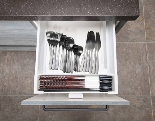 キッチン備品：カトラリー類