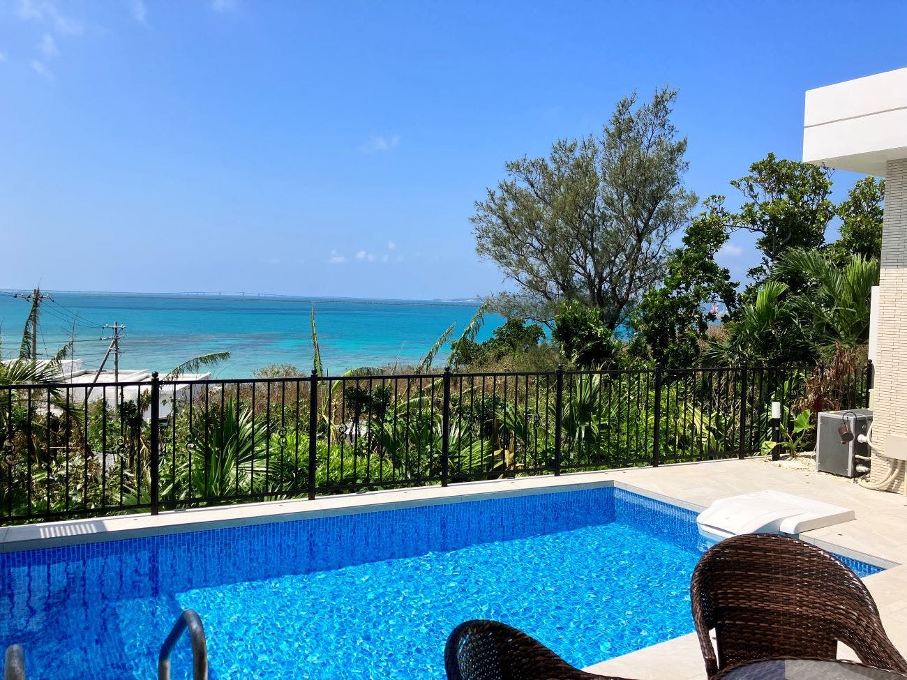 101号室　プール