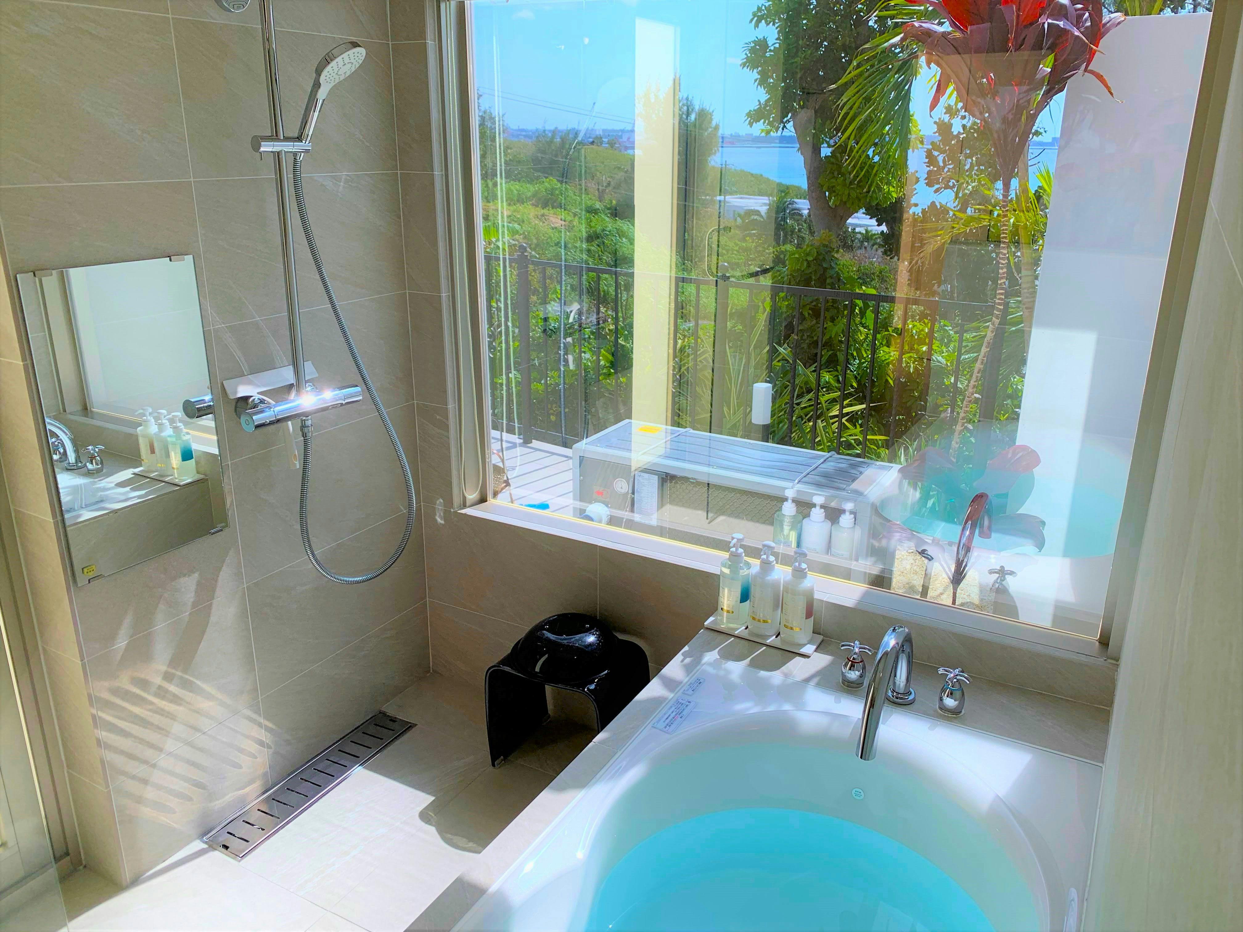 102号室　バスルーム