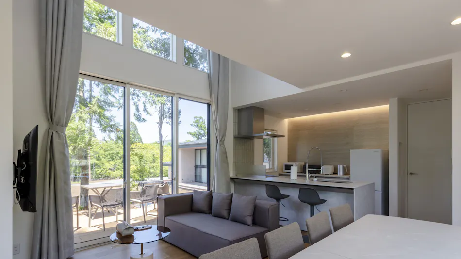 Hours Villa Tomine