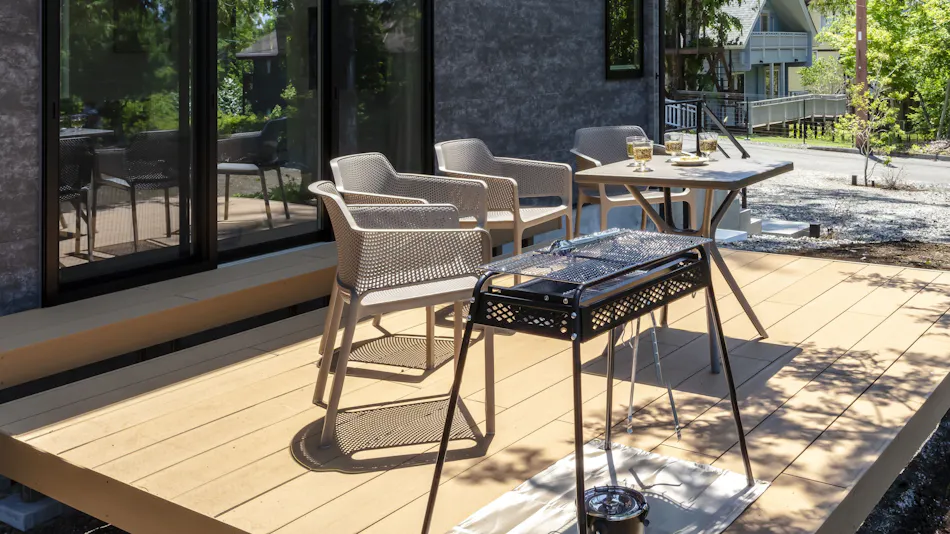Hours Villa Tomine