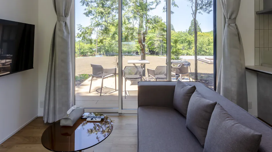 Hours Villa Tomine