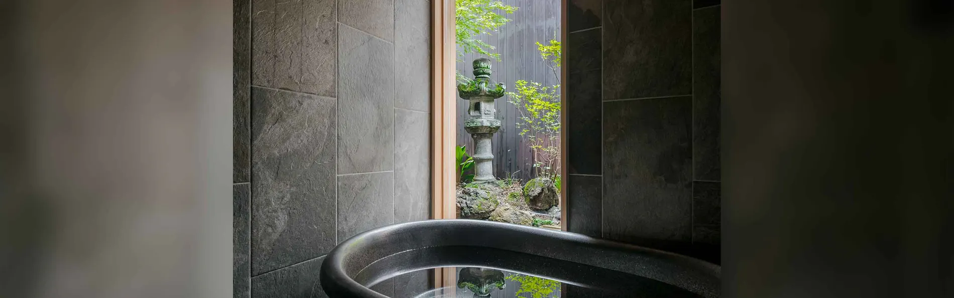 西本願寺 いづき 〈一棟貸し町家〉