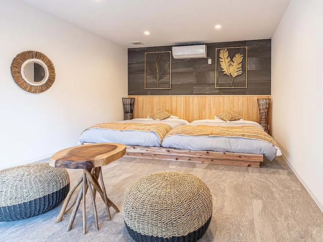 Room1