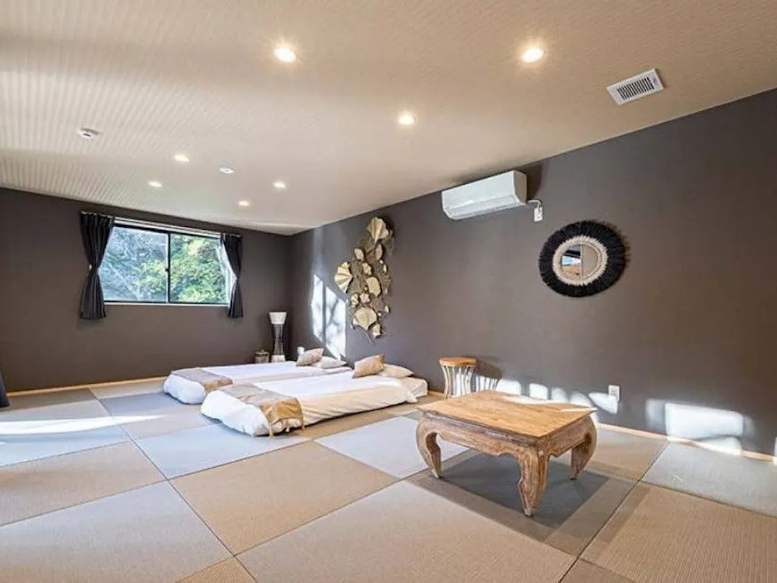 Room4