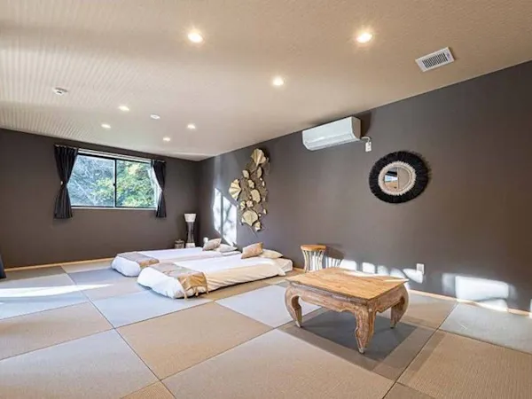 Room4