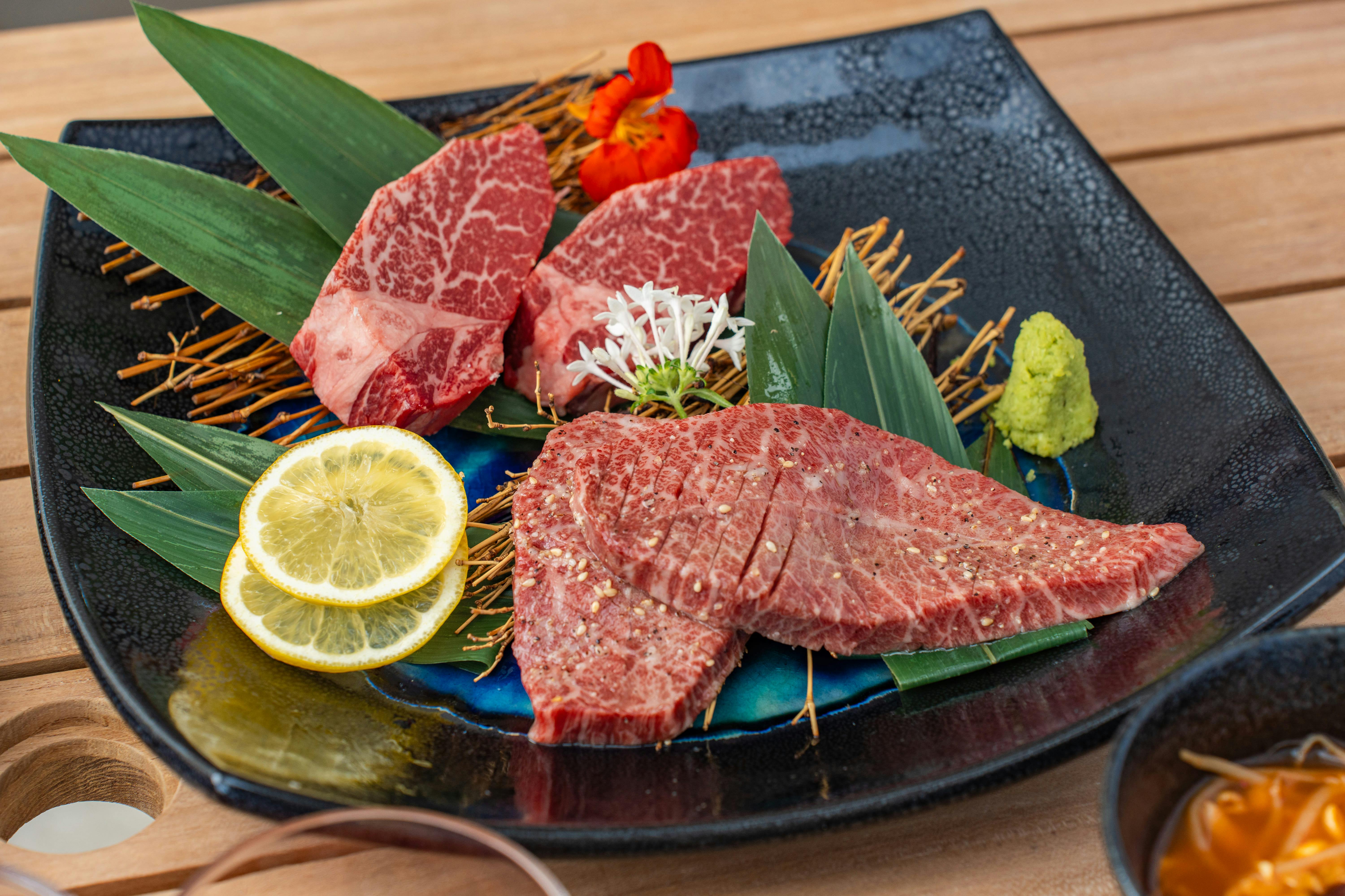 บาร์บีคิวที่เน้นเนื้อวัวอิชิงากิเป็นหลัก