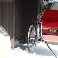 京都観光を楽しむ人力車