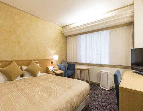 ダブルルーム　広さは16.7平米