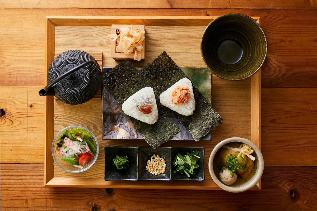 朝食