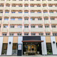 ด้านหน้าโรงแรม (ด้านหน้า)