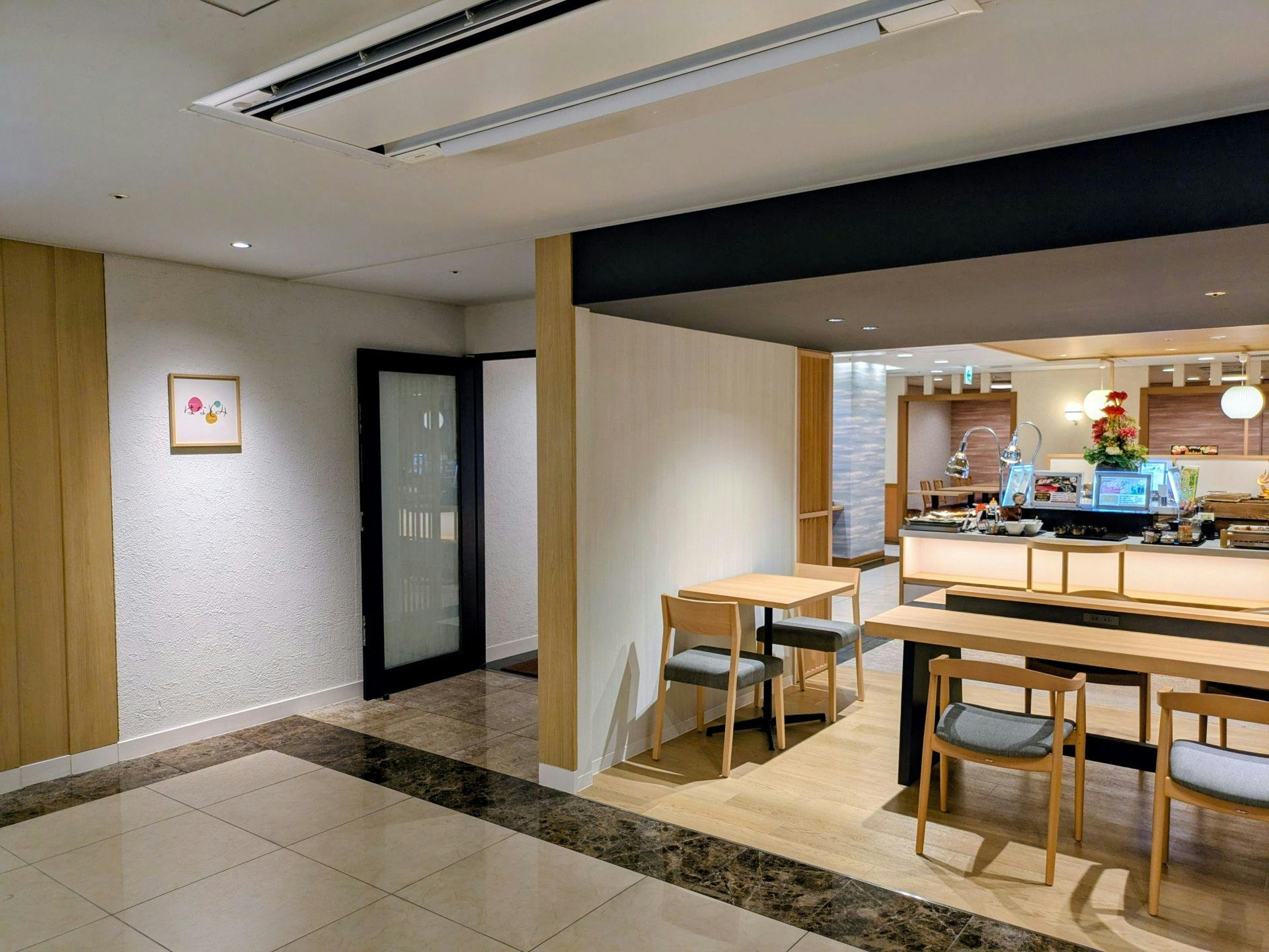 ทางเข้าร้านอาหาร (ฮานะโมมิ)