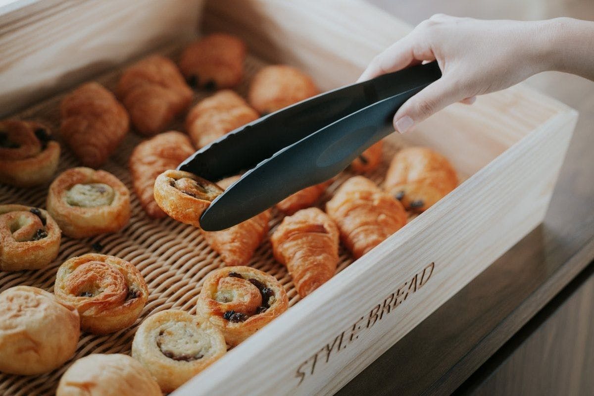 【บริการขนมปังสำหรับอาหารเช้าแบบเบาๆ】