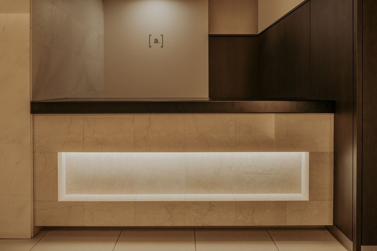 【แผนกต้อนรับของโรงแรม】