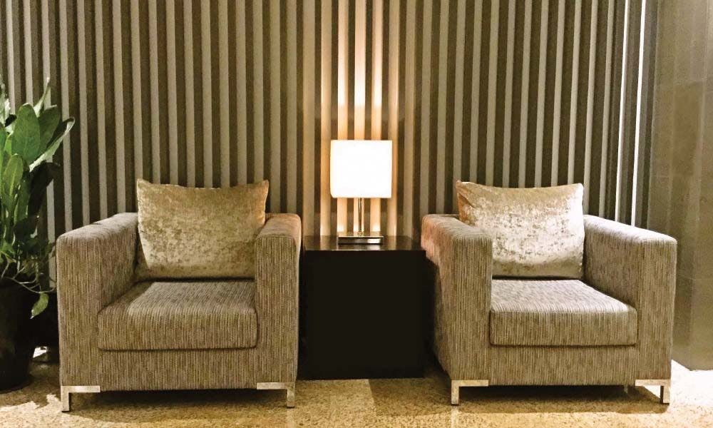 โซฟาในล็อบบี้ชั้น 1