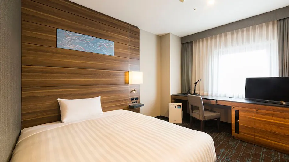 JR-East Hotel Mets Tsudanuma