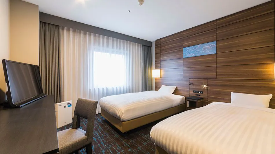 JR-East Hotel Mets Tsudanuma