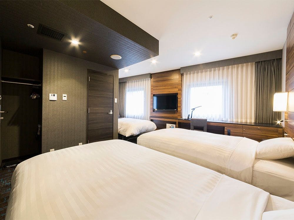 JR-East Hotel Mets Tsudanuma