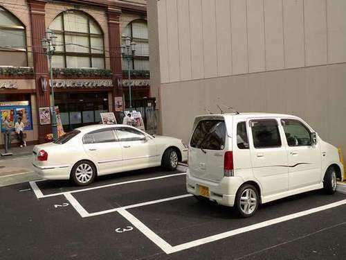 駐車場（完全予約）ホテルまでご予約下さい