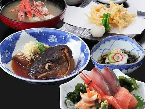 【生簀を囲む割烹で楽しむ富山湾の幸】 お造り盛り合わせが付いた「富山湾御膳」夕食＆朝食付プラン