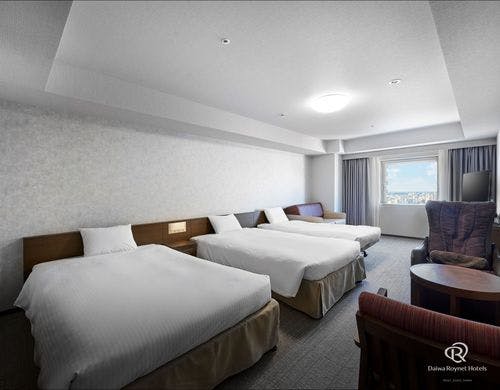 デラックスツイン・ユニバーサルツイン3名