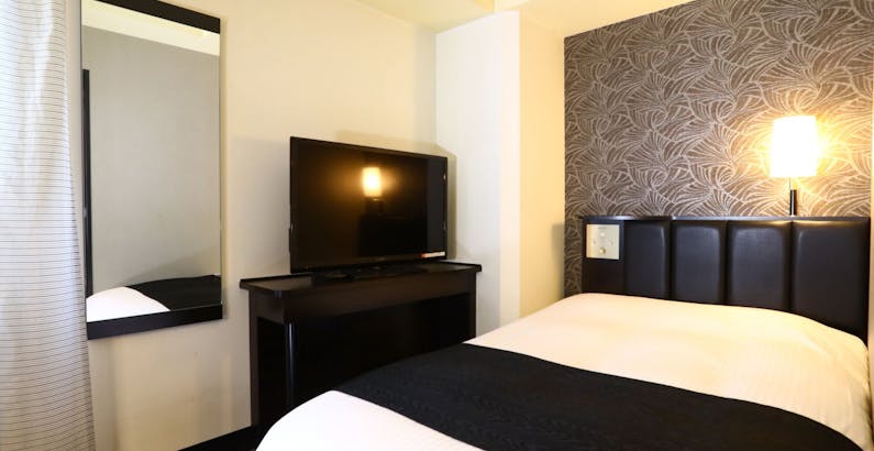 セミダブル喫煙可 ロングステイ 13時チェックイン 翌13時チェックアウト 最大24時間滞在可能 宝町駅徒歩1分プラン アパホテル 銀座 宝町 一休 Comビジネス