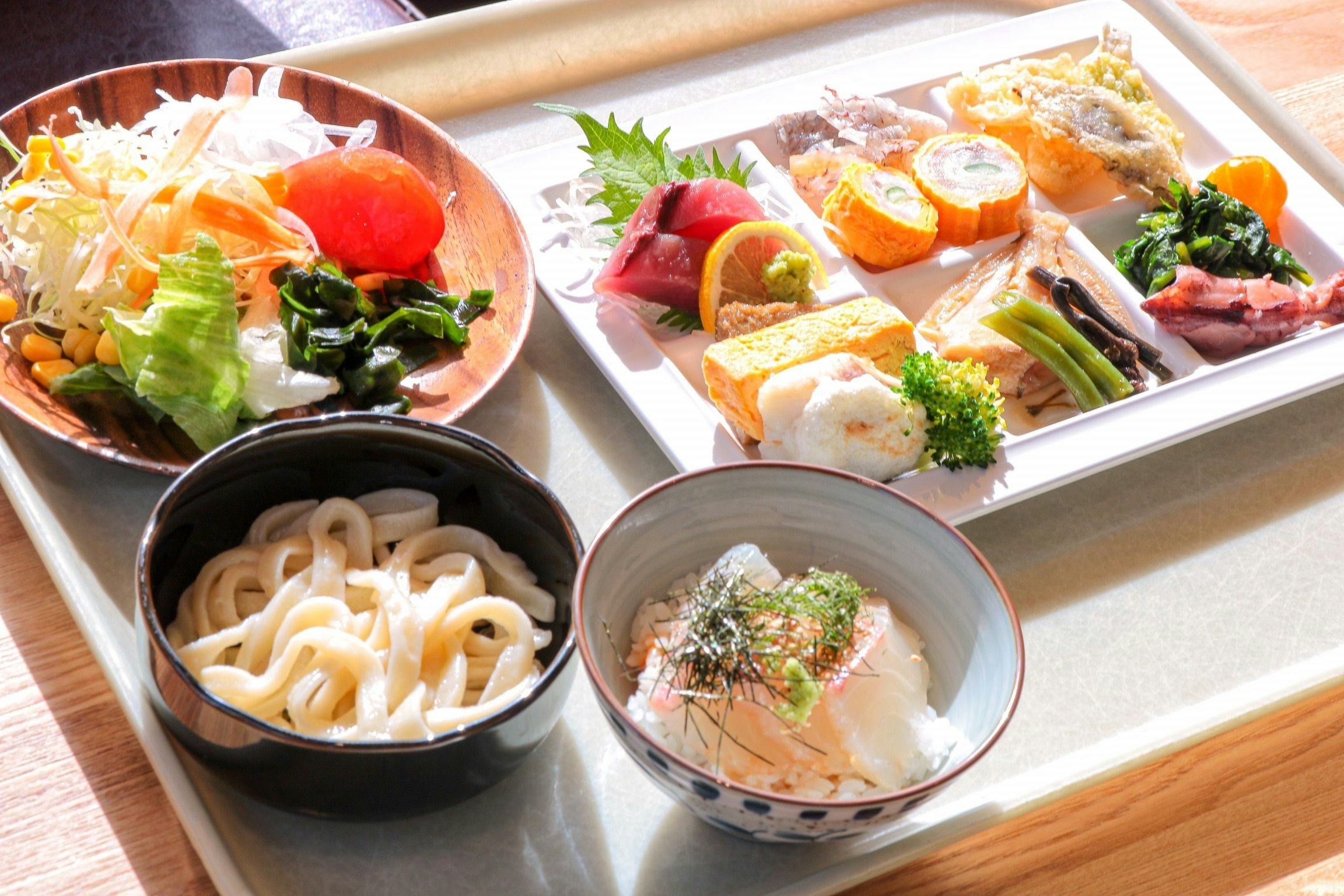 【朝食付き】 朝7時オープン！和洋30種類食べ放題