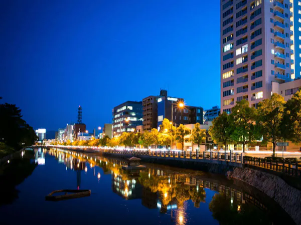 【素泊まり】 全室Wi-Fi無料接続!国道196号線沿い松山城麓に佇むクラシックホテル